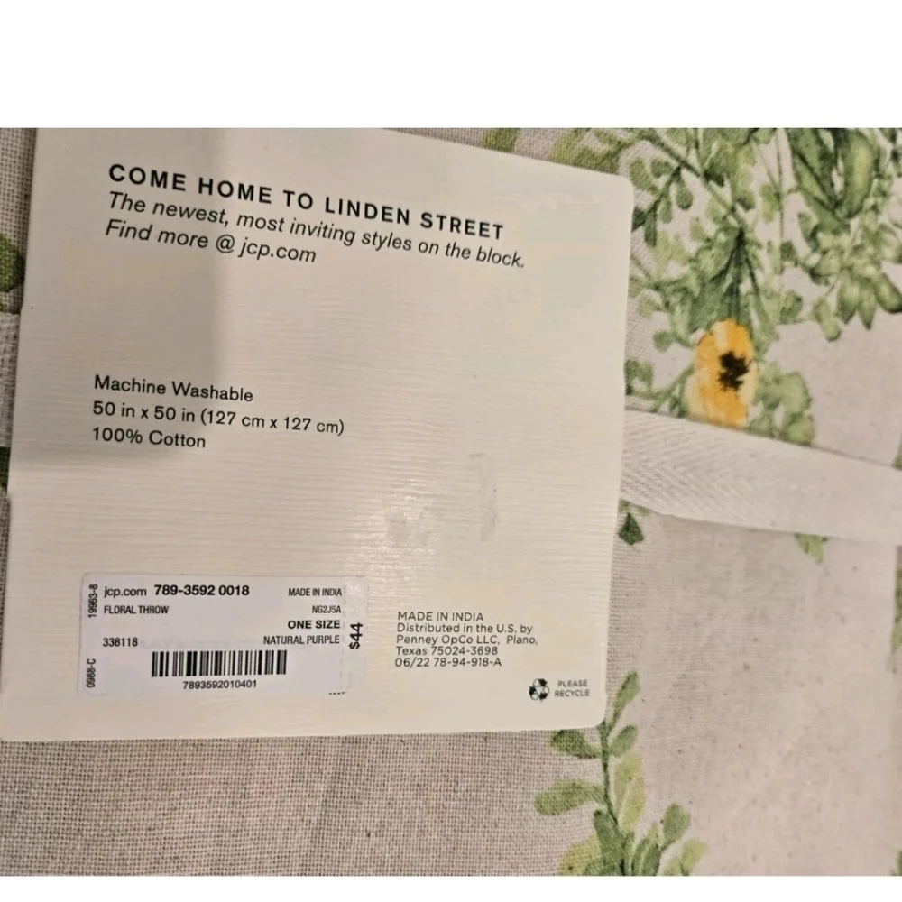 Linden Street Floral Table Throw 50x50 And 4 Matching Napkins SET MSP$74
